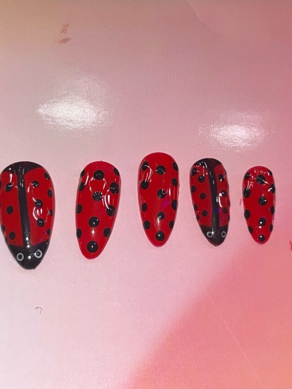 Ladybug-Inspired Red & Black Press-On Nail Set